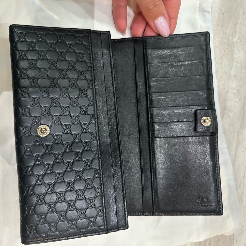 Gucci Women's Black Microguccissima Authentic - Picture 8 of 11